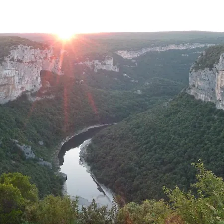 別荘 Gite Les Tilleuls Saint-Montan